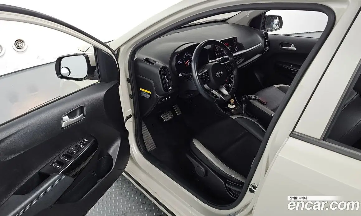 Kia Morning 2017 1.0 автомат (гидро), фото 13 Kia Morning 2017 1.0 автомат (гидро), фото 13
