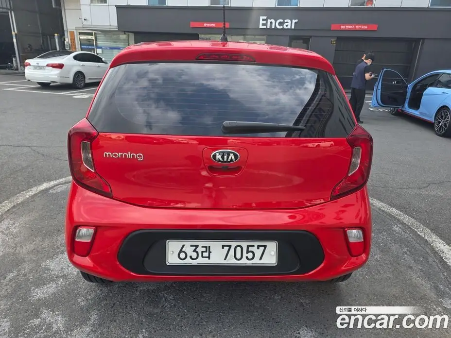 Kia Morning 2018 1.0 автомат (гидро), фото 4 Kia Morning 2018 1.0 автомат (гидро), фото 4