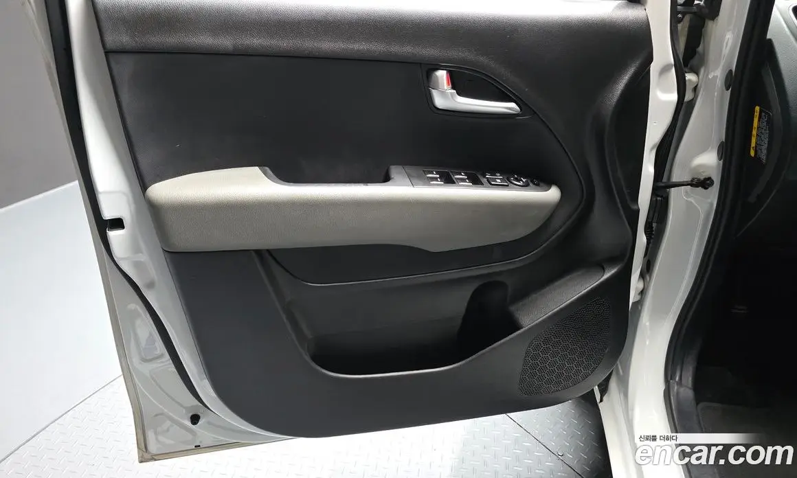 Kia Ray 2021 1.0 автомат (гидро), фото 14