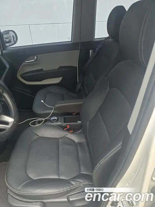 Kia Ray 2023 1.0 автомат (гидро), фото 6