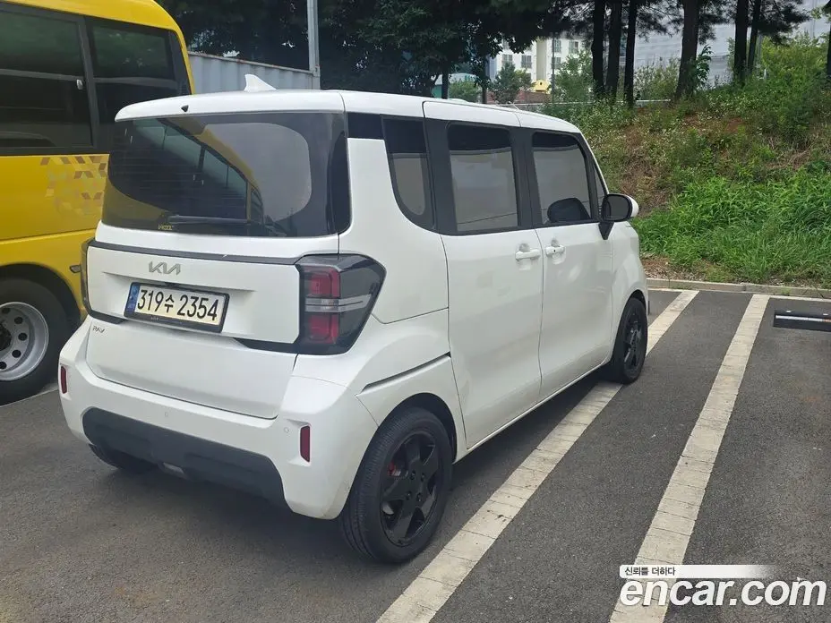 Kia Ray 2023 1.0 автомат (гидро), фото 9