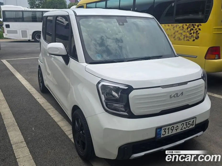 Kia Ray 2023 1.0 автомат (гидро), фото 10
