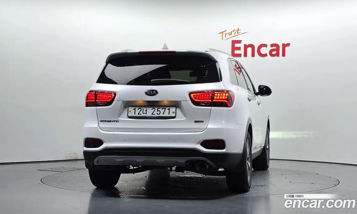 Kia Sorento 2019 2.0 автомат (гидро), фото 4 Kia Sorento 2019 2.0 автомат (гидро), фото 4
