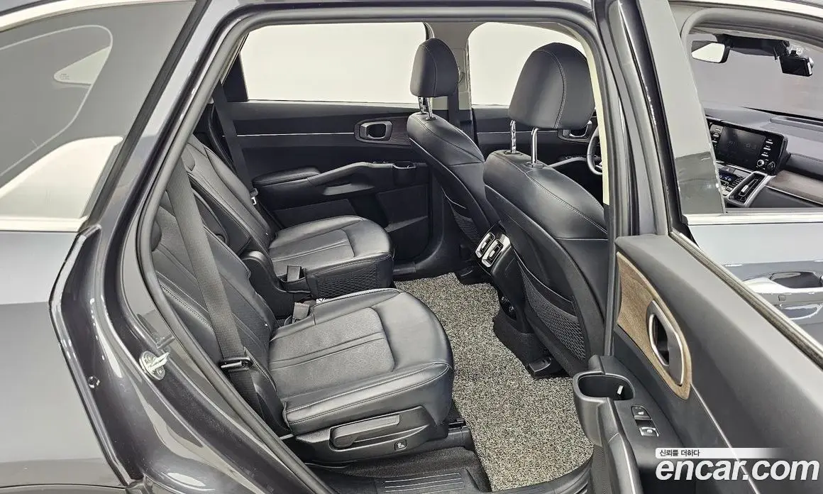 Kia Sorento 2021 2.2 автомат (гидро), фото 12 Kia Sorento 2021 2.2 автомат (гидро), фото 12