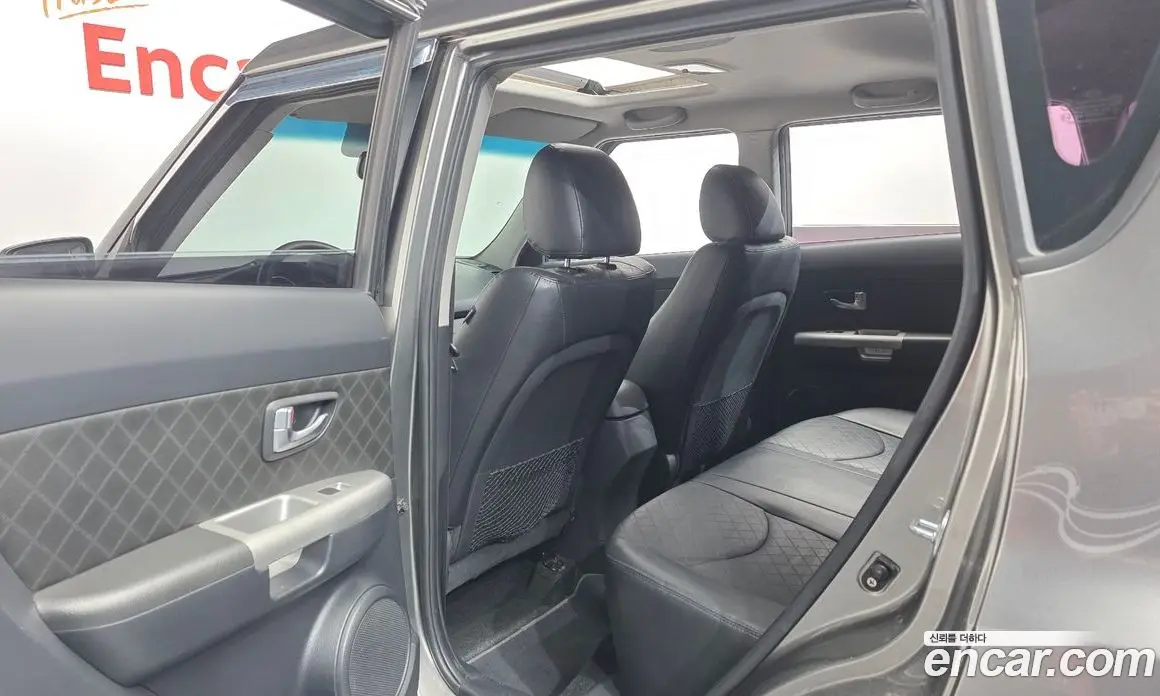 Kia Soul 2012 1.6 автомат (гидро), фото 18 Kia Soul 2012 1.6 автомат (гидро), фото 18