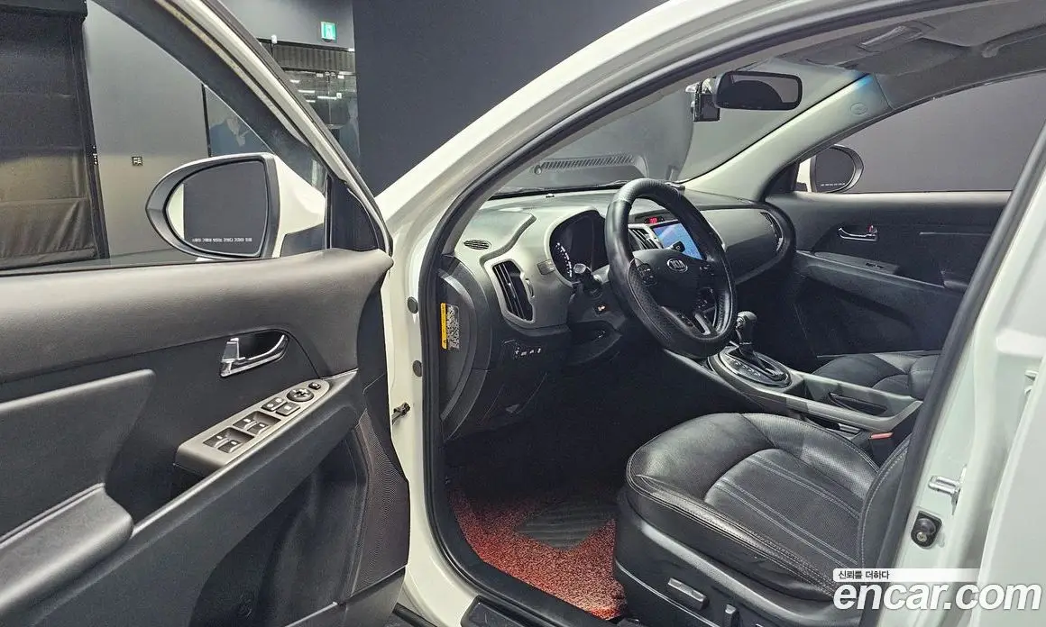 Kia Sportage 2015 2.0 автомат (гидро), фото 13