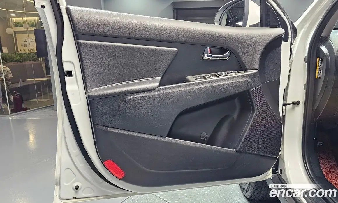 Kia Sportage 2015 2.0 автомат (гидро), фото 14