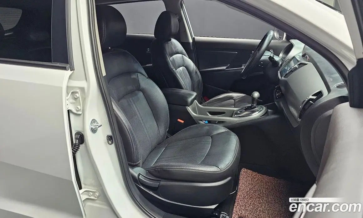 Kia Sportage 2015 2.0 автомат (гидро), фото 16
