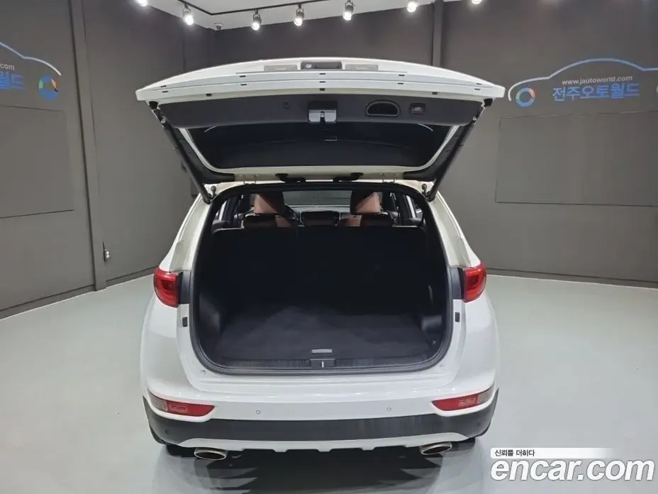 Kia Sportage 2015 2.0 автомат (гидро), фото 20