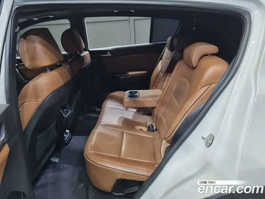 Kia Sportage 2015 2.0 автомат (гидро), фото 8