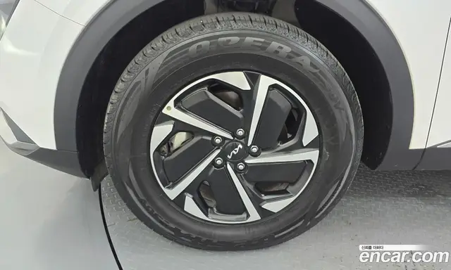 Kia Sportage 2022 1.6 автомат (гидро), миниатюра 5