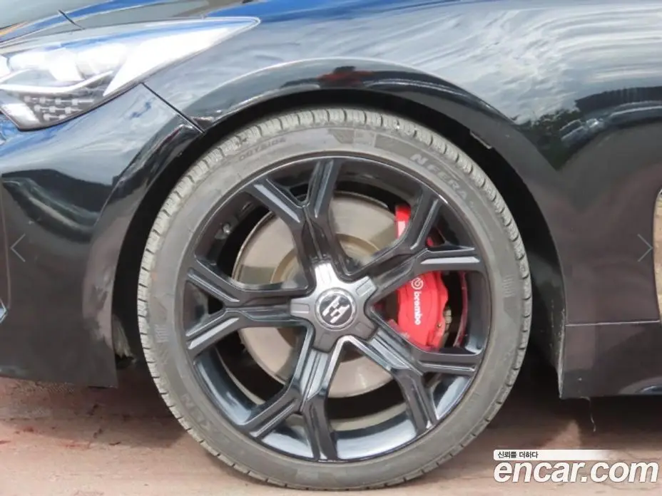 Kia Stinger 2017 3.3 автомат (гидро), фото 20 Kia Stinger 2017 3.3 автомат (гидро), фото 20
