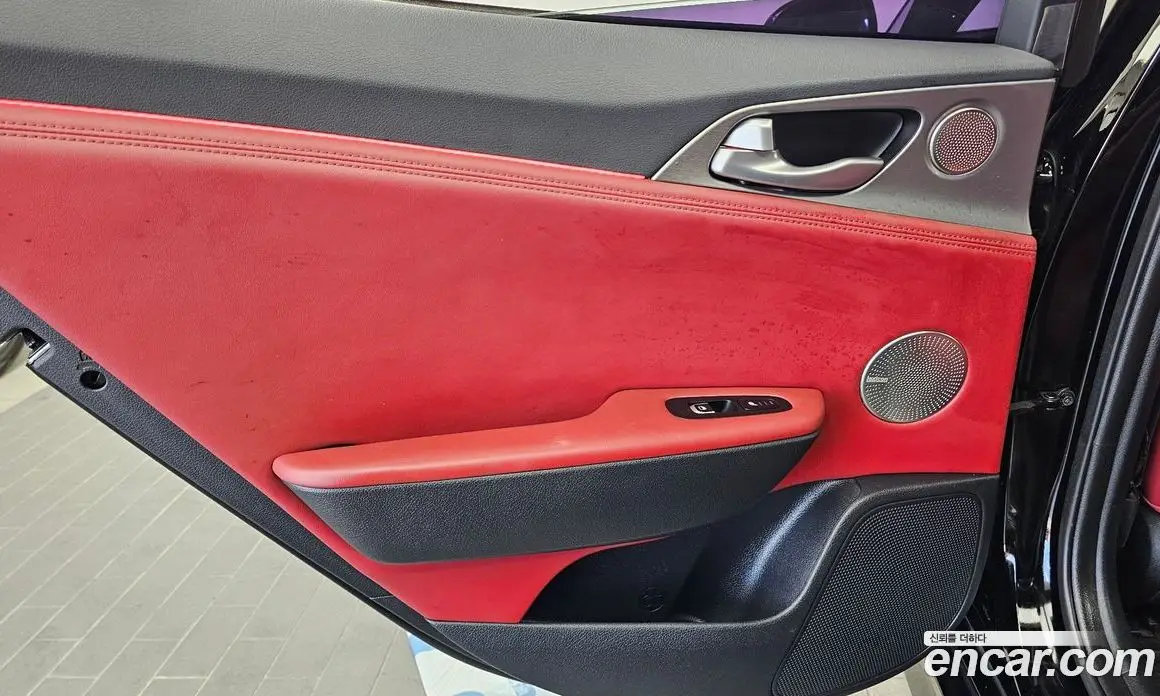 Kia Stinger 2018 3.3 автомат (гидро), фото 15 Kia Stinger 2018 3.3 автомат (гидро), фото 15