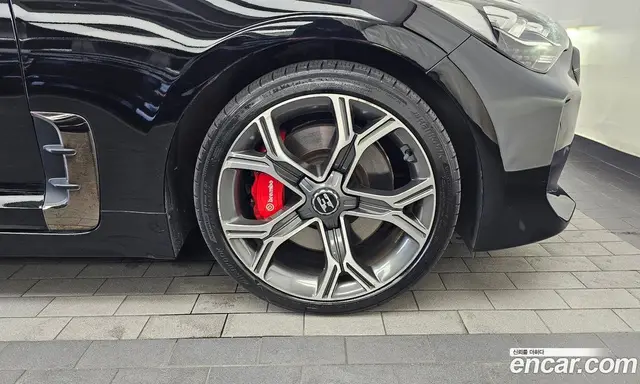 Kia Stinger 2018 3.3 автомат (гидро), миниатюра 7 Kia Stinger 2018 3.3 автомат (гидро), миниатюра 7