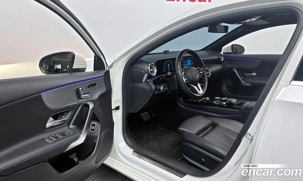 Mercedes-Benz A-Class 2020 2.0 автомат (гидро), фото 13