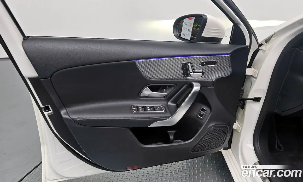 Mercedes-Benz A-Class 2020 2.0 автомат (гидро), фото 14