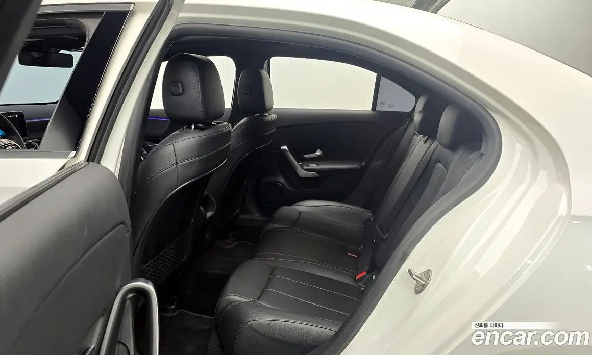 Mercedes-Benz A-Class 2020 2.0 автомат (гидро), фото 17