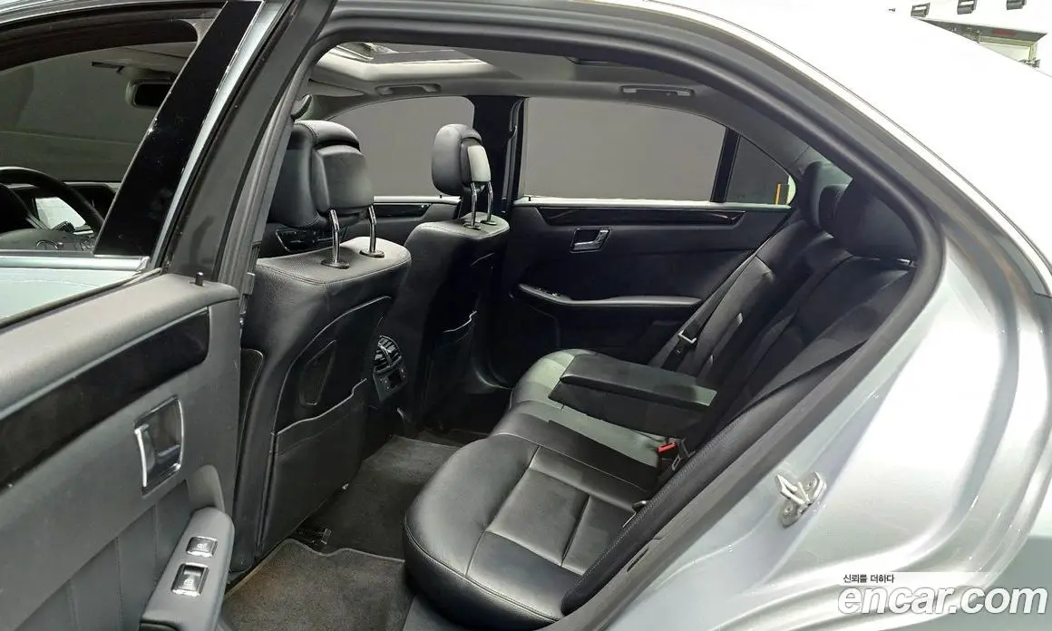 Mercedes-Benz E-Class 2009 3.5 автомат (гидро), фото 12 Mercedes-Benz E-Class 2009 3.5 автомат (гидро), фото 12