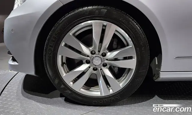Mercedes-Benz E-Class 2009 3.5 автомат (гидро), миниатюра 5 Mercedes-Benz E-Class 2009 3.5 автомат (гидро), миниатюра 5