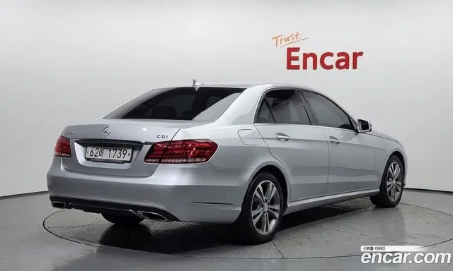 Mercedes-Benz E-Class 2014 2.1 автомат (гидро), миниатюра 2