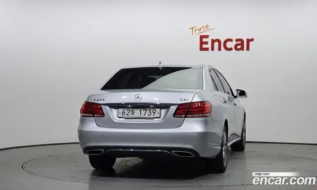 Mercedes-Benz E-Class 2014 2.1 автомат (гидро), миниатюра 4