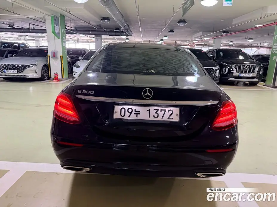 Mercedes-Benz E-Class 2017 2.0 автомат (гидро), фото 3