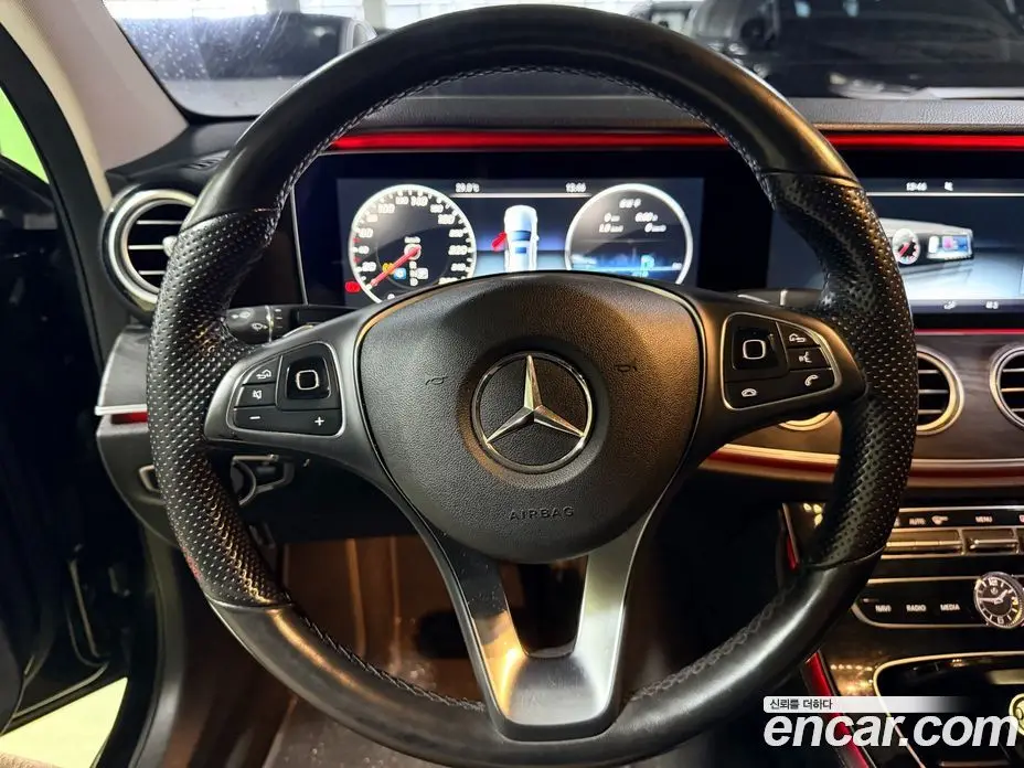 Mercedes-Benz E-Class 2017 2.0 автомат (гидро), фото 9