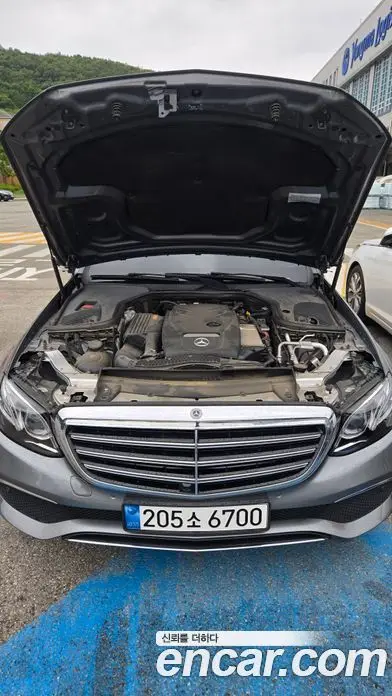 Mercedes-Benz E-Class 2018 2.0 автомат (гидро), миниатюра 6 Mercedes-Benz E-Class 2018 2.0 автомат (гидро), миниатюра 6