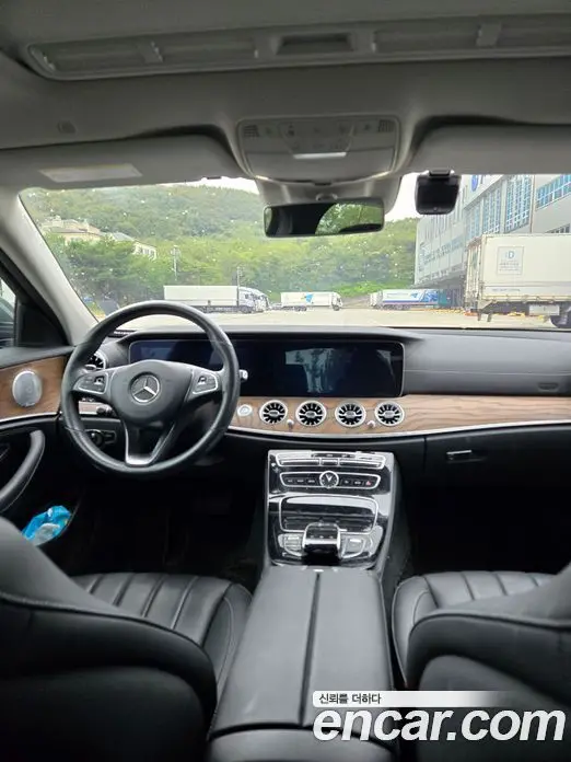 Mercedes-Benz E-Class 2018 2.0 автомат (гидро), фото 9 Mercedes-Benz E-Class 2018 2.0 автомат (гидро), фото 9