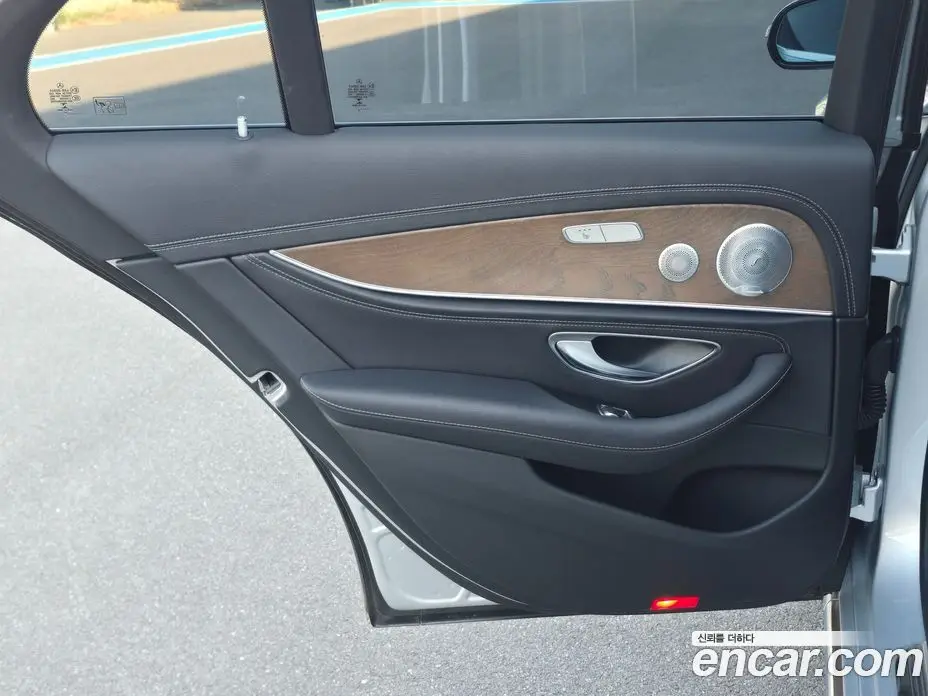 Mercedes-Benz E-Class 2019 2.0 автомат (гидро), фото 11