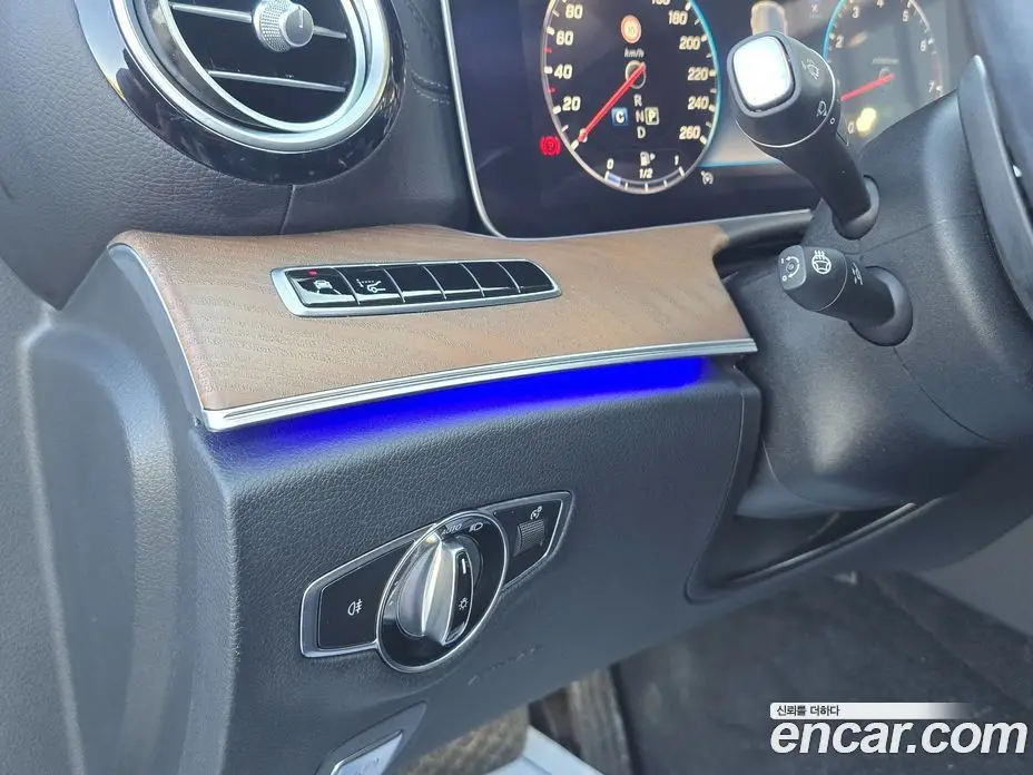 Mercedes-Benz E-Class 2019 2.0 автомат (гидро), фото 12