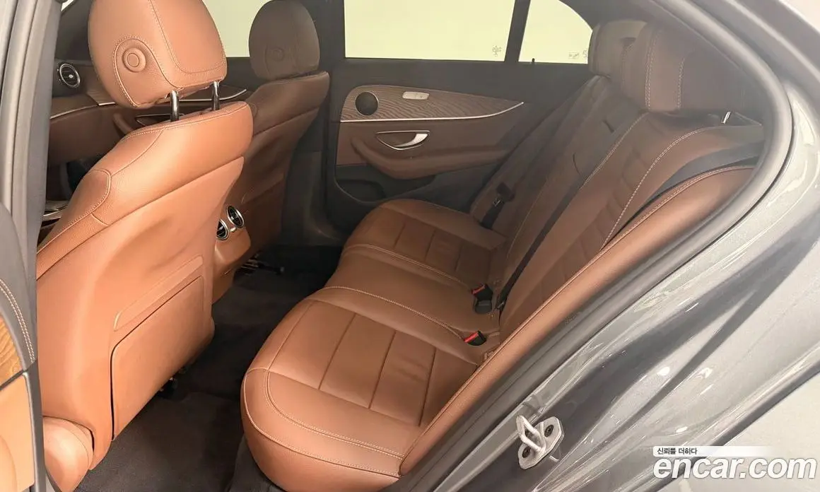 Mercedes-Benz E-Class 2022 2.0 автомат (гидро), фото 16 Mercedes-Benz E-Class 2022 2.0 автомат (гидро), фото 16