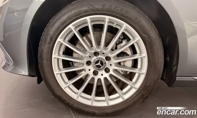 Mercedes-Benz E-Class 2022 2.0 автомат (гидро), миниатюра 5 Mercedes-Benz E-Class 2022 2.0 автомат (гидро), миниатюра 5