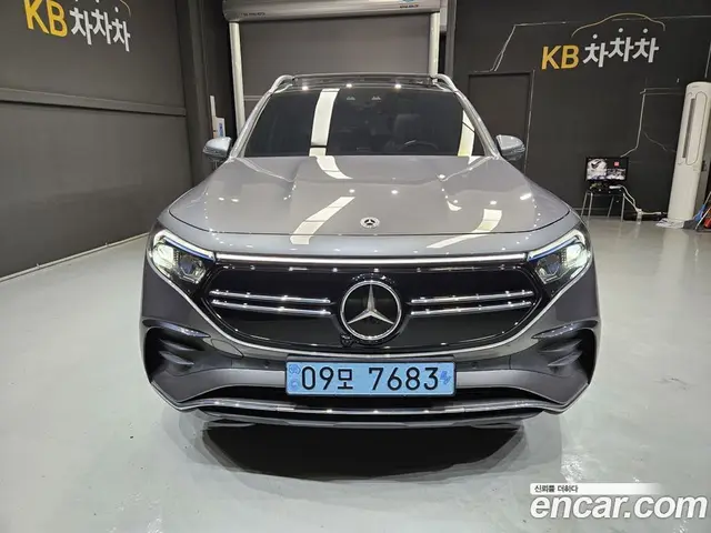 Mercedes-Benz EQB 2023 0.2 автомат (гидро), миниатюра 3