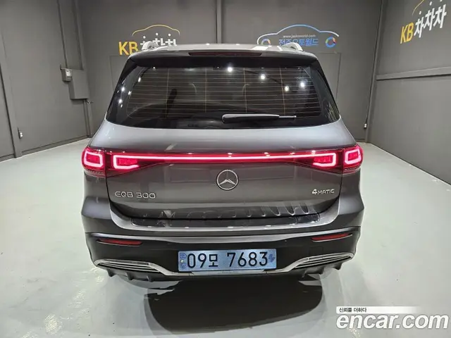 Mercedes-Benz EQB 2023 0.2 автомат (гидро), миниатюра 4