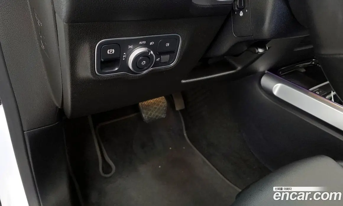 Mercedes-Benz GLB-Class 2021 2.0 автомат (гидро), фото 18 Mercedes-Benz GLB-Class 2021 2.0 автомат (гидро), фото 18