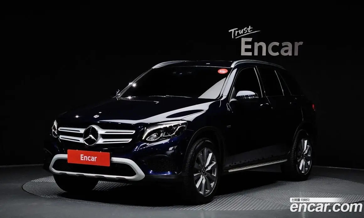 Mercedes-Benz GLC-Class 2018 2.0 автомат (гидро), фото 1 Mercedes-Benz GLC-Class 2018 2.0 автомат (гидро), фото 1
