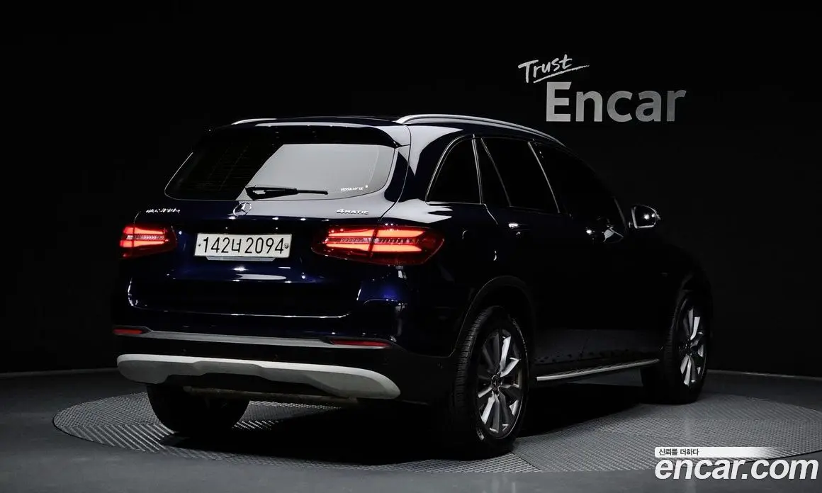 Mercedes-Benz GLC-Class 2018 2.0 автомат (гидро), фото 2 Mercedes-Benz GLC-Class 2018 2.0 автомат (гидро), фото 2