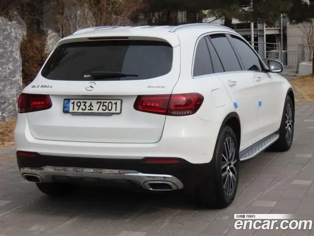 Mercedes-Benz GLC-Class 2021 1.9 автомат (гидро), миниатюра 3