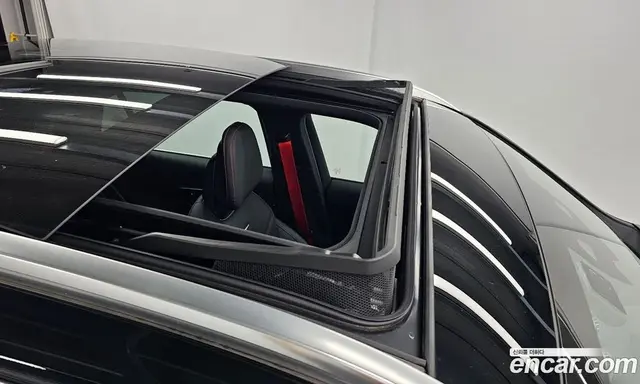 Mercedes-Benz GLC-Class 2025 2.0 автомат (гидро), миниатюра 12