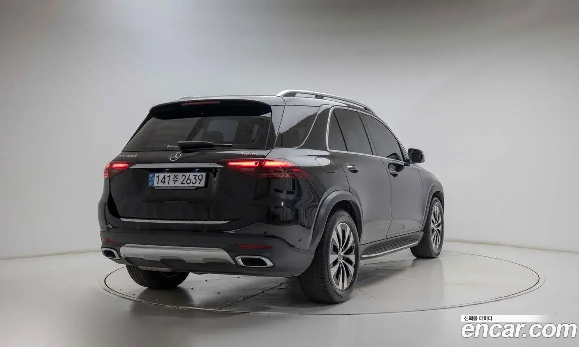 Mercedes-Benz GLE-Class 2024 2.0 автомат (гидро), фото 4 Mercedes-Benz GLE-Class 2024 2.0 автомат (гидро), фото 4