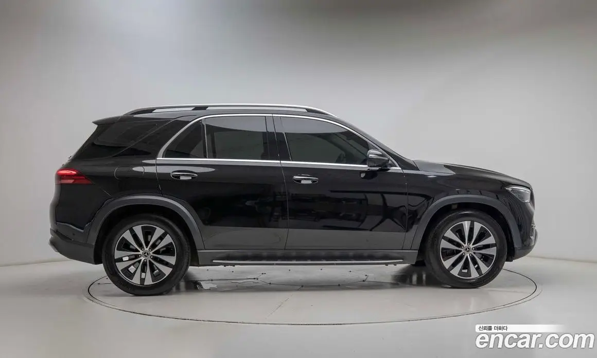 Mercedes-Benz GLE-Class 2024 2.0 автомат (гидро), фото 9 Mercedes-Benz GLE-Class 2024 2.0 автомат (гидро), фото 9
