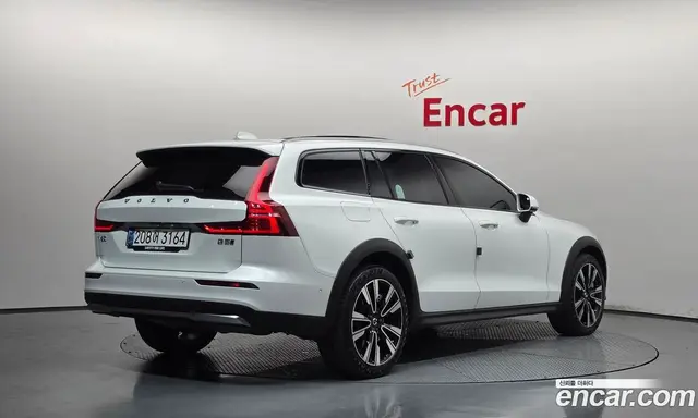 Volvo V60, 2024, 12 252 км