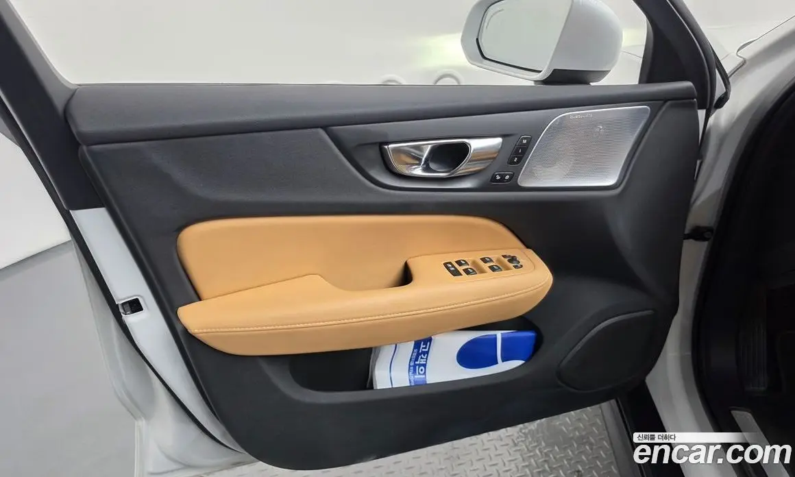 Volvo V60 2024 2.0 автомат (гидро), фото 13
