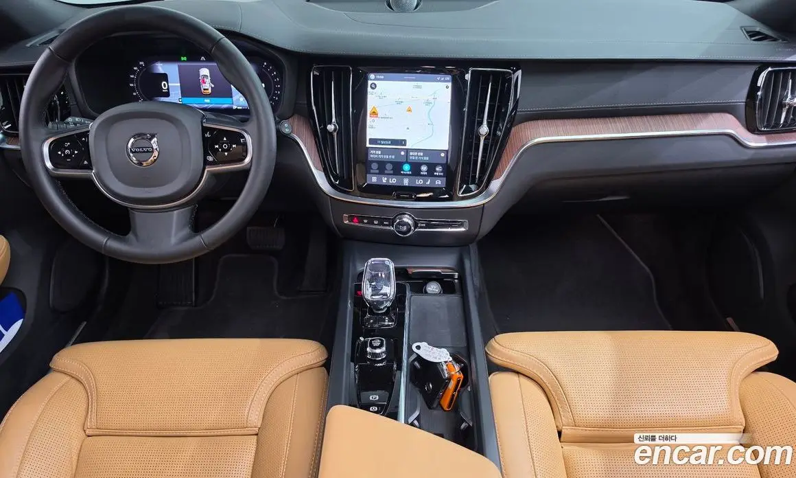 Volvo V60 2024 2.0 автомат (гидро), фото 9