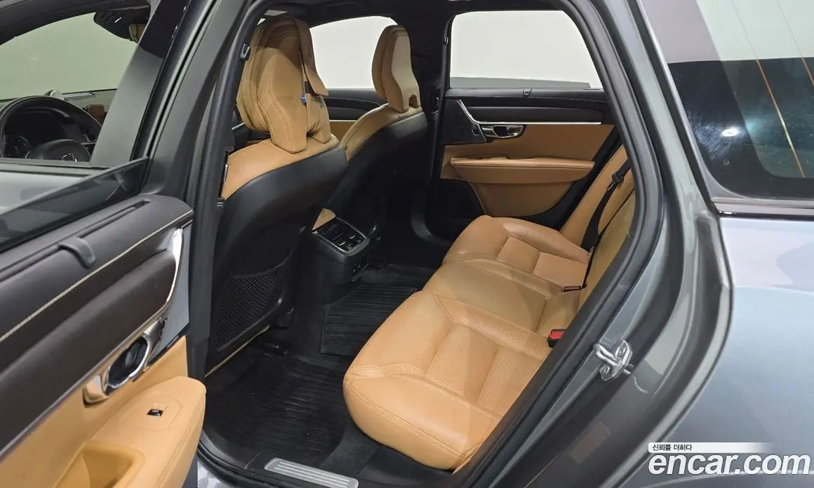 Volvo V90 2019 2.0 автомат (гидро), фото 11 Volvo V90 2019 2.0 автомат (гидро), фото 11