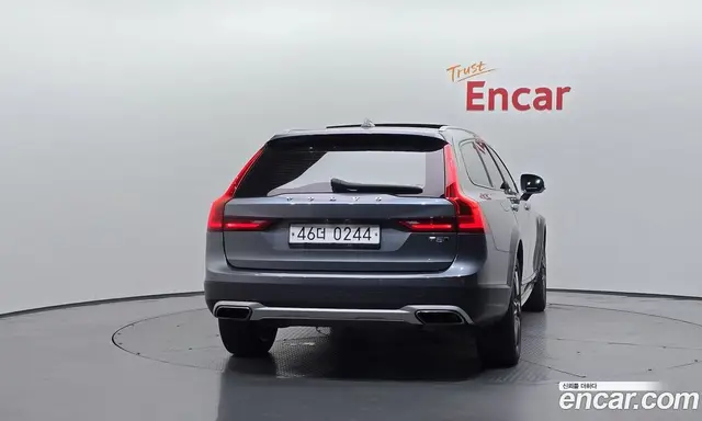 Volvo V90 2019 2.0 автомат (гидро), миниатюра 4 Volvo V90 2019 2.0 автомат (гидро), миниатюра 4