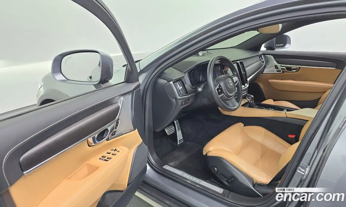 Volvo V90 2019 2.0 автомат (гидро), фото 10 Volvo V90 2019 2.0 автомат (гидро), фото 10