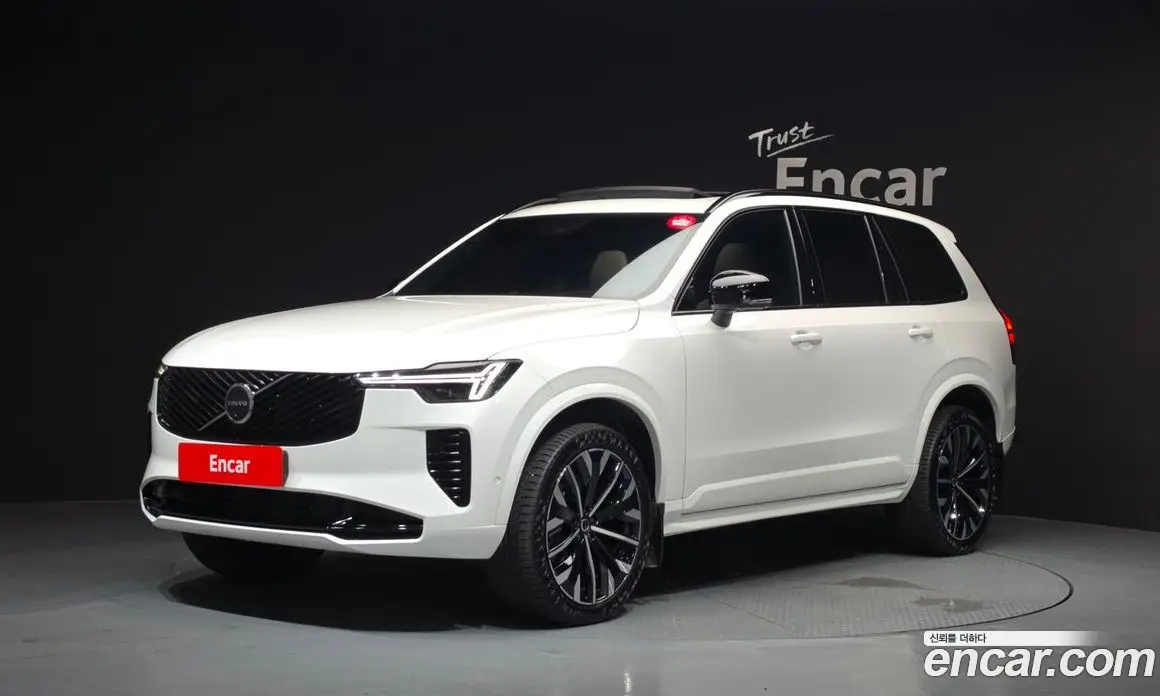 Volvo XC90 2025 2.0 автомат (гидро), фото 1 Volvo XC90 2025 2.0 автомат (гидро), фото 1