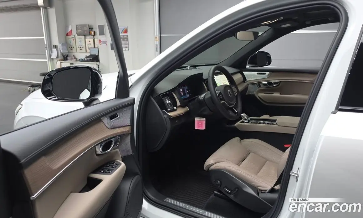 Volvo XC90 2025 2.0 автомат (гидро), фото 13 Volvo XC90 2025 2.0 автомат (гидро), фото 13